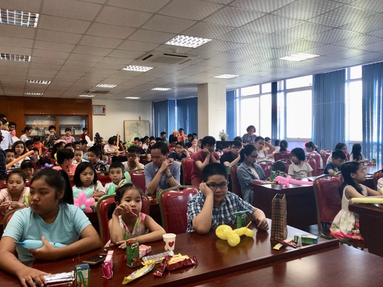 Lễ tuyên dương khen thưởng các con em của cán bộ, viên chức Viện Khoa học Địa chất và Khoáng sản đạt thành tích cao trong năm học 2017 – 2018