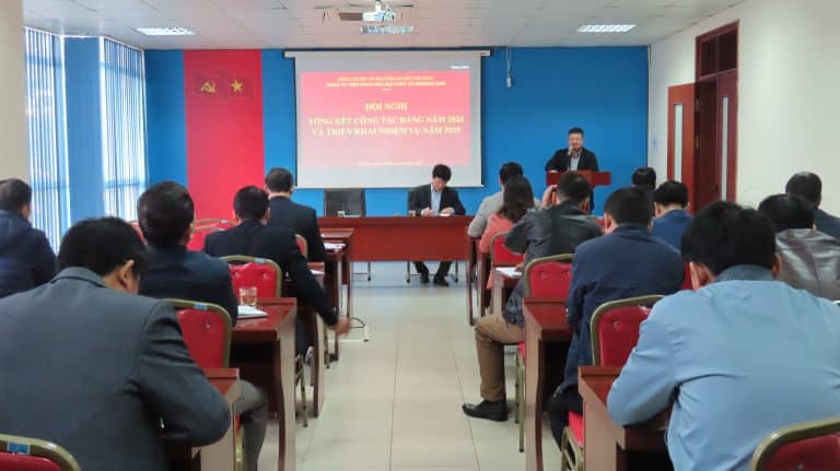 Hội nghị tổng kết công tác Đảng năm 2024 và triển khai nhiệm vụ năm 2025