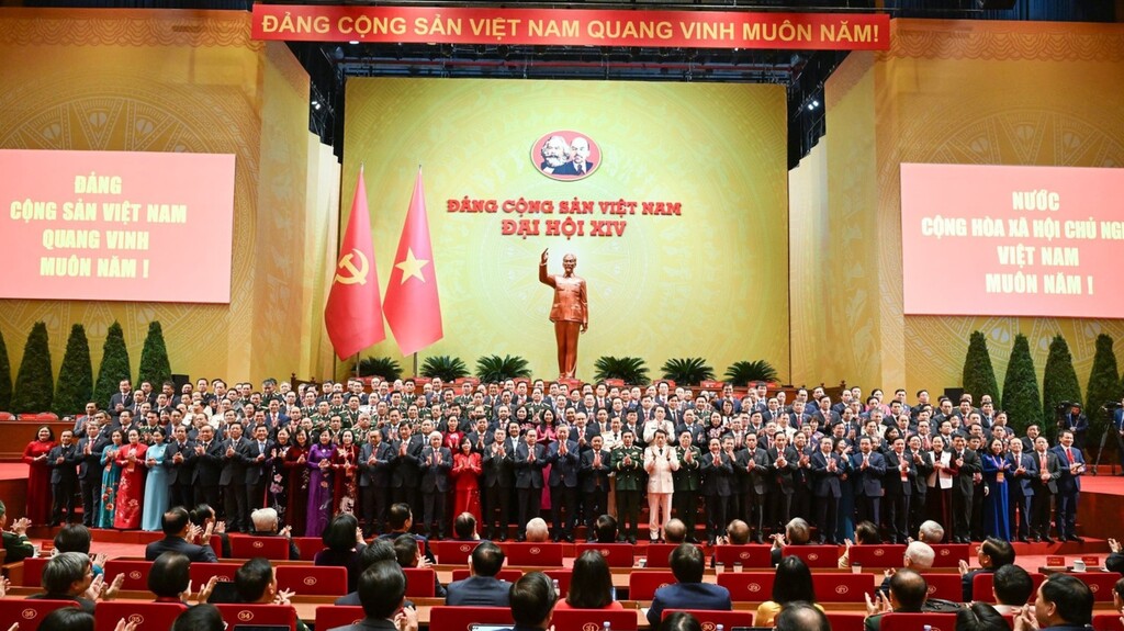 Bài viết của đồng chí Tổng Bí thư Tô Lâm “Vững bước dưới cờ Đảng”